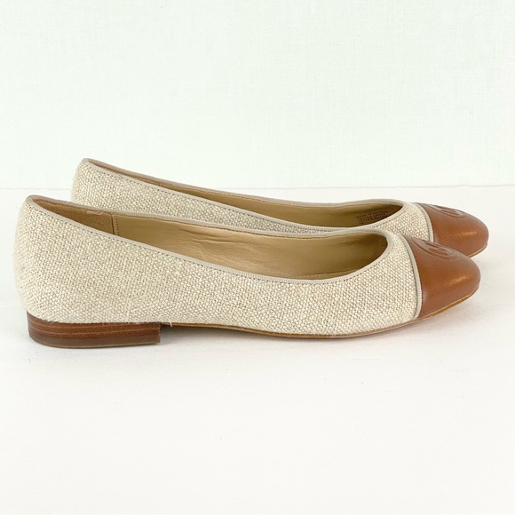 Michael Kors Dylyn MK Logo Ballet Flats. Size: 7M Color: Brown/Beige - Picture 2 of 8